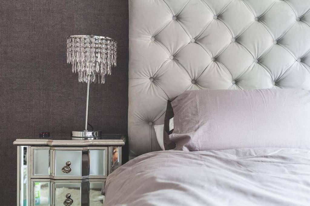 New Luxury 2 Bed * Londra
